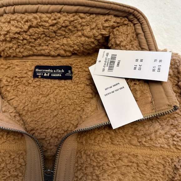 NWT Abercrombie & Fitch Sherpa Teddy Jacket - Size Small - Picture 2 of 2